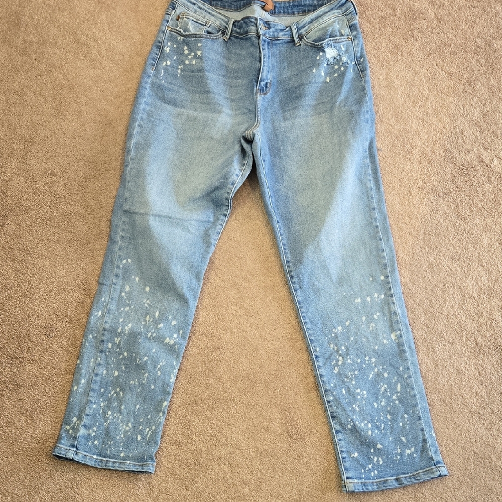 Judy Blue Bleached Boyfriend Jean. Size 15/32. Excellent Condition